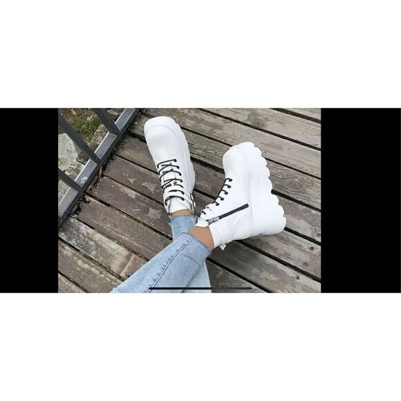 White platform, wedge, heeled punk style boots with Side buckles black zipper an - Picture 11 of 11